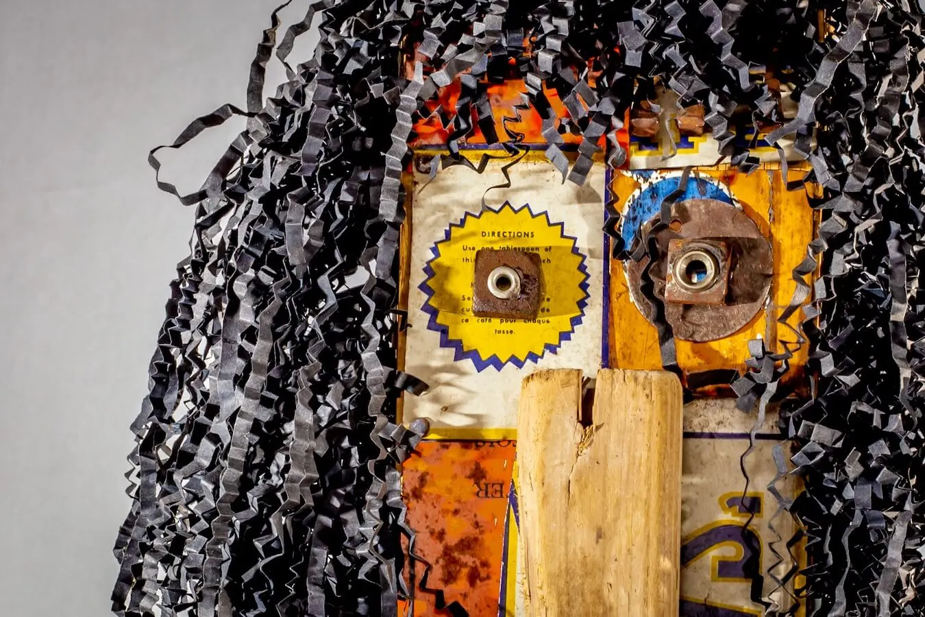 Masque burlesque, détournement d’objets