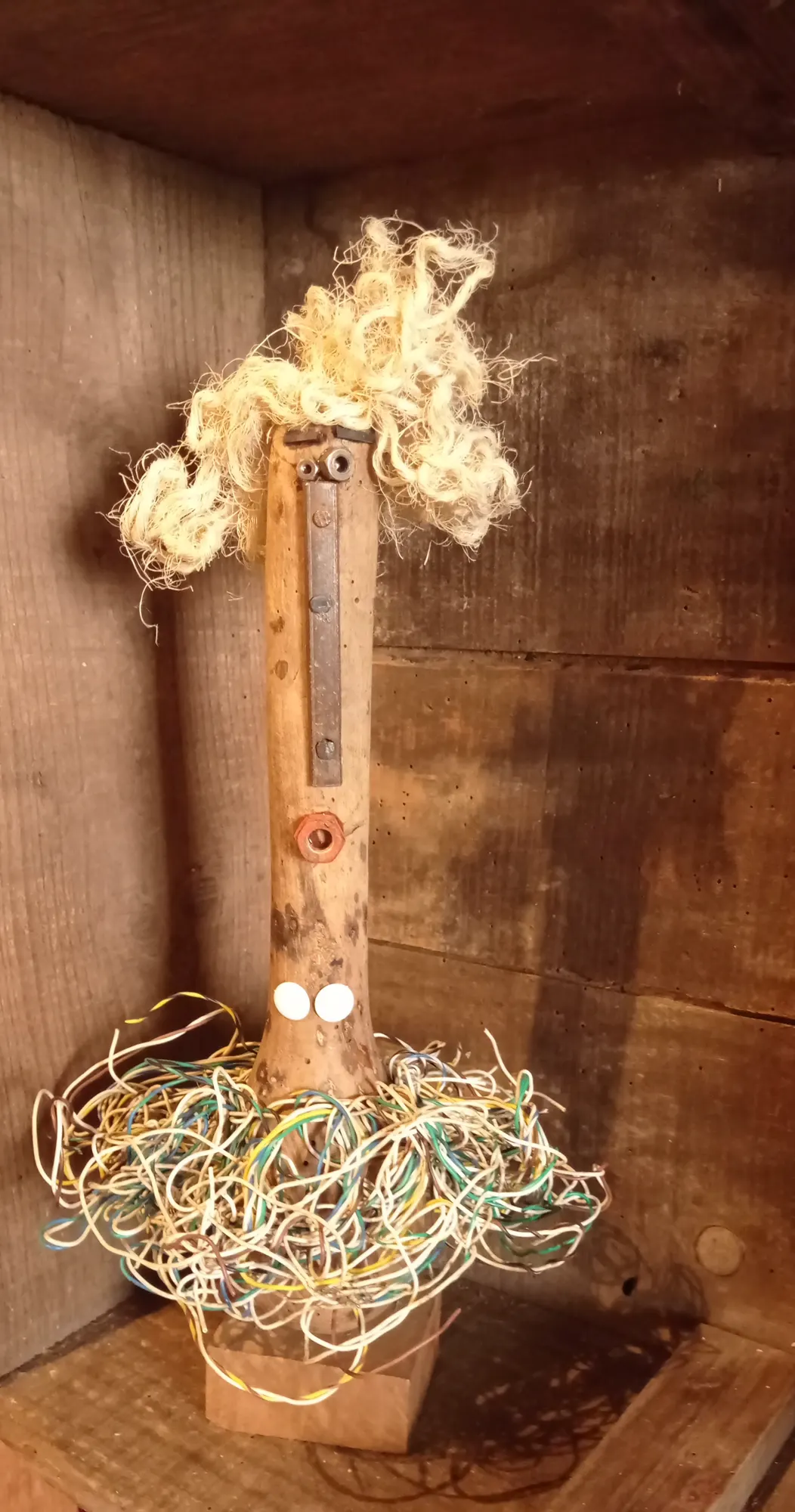 Trombine · personnage d’objets détournés